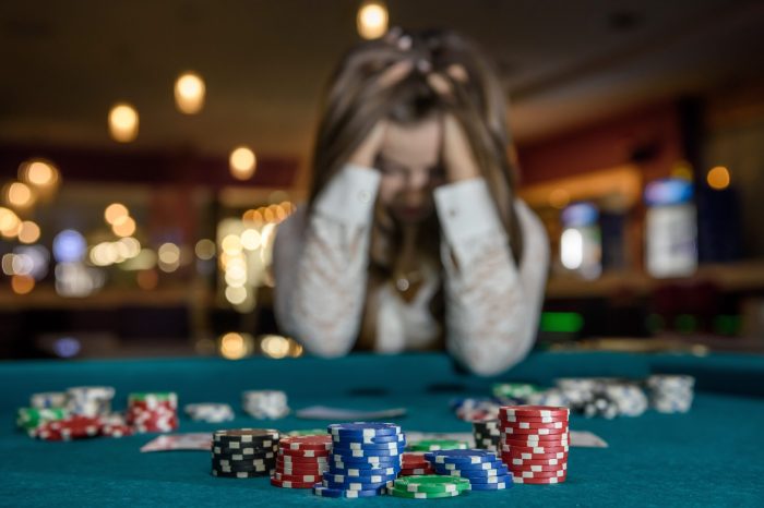 Gambling addiction warning signs help symptoms addictions get problems recovery problem addicted statistics what infographic when adults cognitive therapy brain