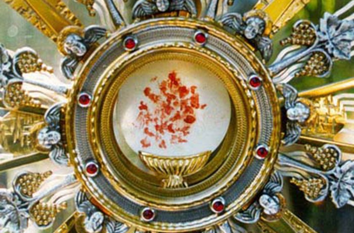 Lanciano miracle eucharistic relics eucaristico miracolo reliquie visitate