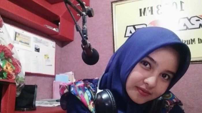 Cewek coli suara asli indonesia